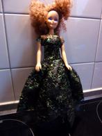 Barbie mooie Gala Avond jurkje zwart met gouddraad, Ophalen of Verzenden, Zo goed als nieuw, Fashion Doll