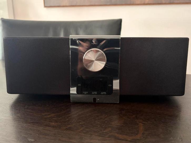 Logitech Pure-Fi Express Plus iPod Speaker, Audio, Tv en Foto, Luidsprekers, Zo goed als nieuw, Overige typen, Minder dan 60 watt