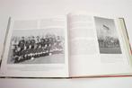 V.V. Akkrum [2001] — Jubileumboek 75 Jaar — Veel Foto's, Boeken, Ophalen of Verzenden, Gelezen, Balsport
