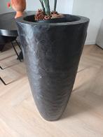 Stijlvolle Zwarte Bloempot 90 cm hoog, Tuin en Terras, Bloempotten, Overige materialen, Gebruikt, 40 cm of meer, Rond