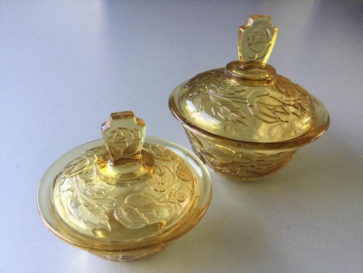 Twee persglazen dekseldoosjes Walther & Söhne 1936, Antiek en Kunst, Antiek | Glas en Kristal, Ophalen of Verzenden