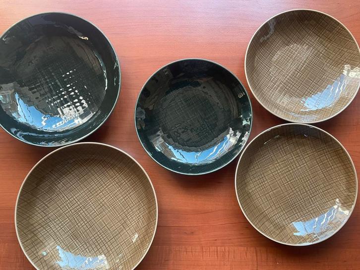 ROSENTHAL borden groen en kaki, Huis en Inrichting, Keuken | Servies, Zo goed als nieuw, Bord(en), Overige stijlen, Porselein