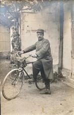 Foto postbode, ambtenaar of militair met fiets., Verzamelen, Verzenden, Voor 1920, Gelopen, Frankrijk