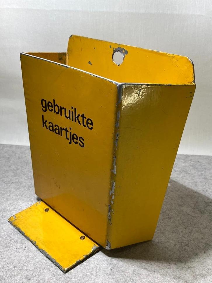 Gele OV-kaartjesbak uit het strippenkaart tijdperk, Verzamelen, Spoorwegen en Tramwegen, Gebruikt, Tram, Overige typen, Verzenden
