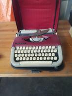 Vintage rood typemachine Marilou II, Ophalen, Zo goed als nieuw