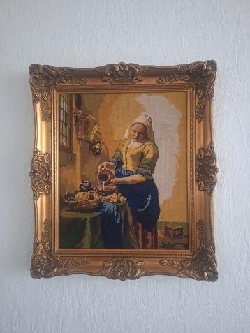 Schilderij Melkmeisje geborduurd in gedecoreerde lijst beschikbaar voor biedingen