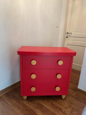Mammut ladenkast kast 77x44 hoogte is 79cm beschikbaar voor biedingen
