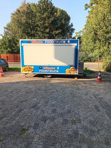 Frietwagen onbeperkt friet, snacks en sauzen beschikbaar voor biedingen