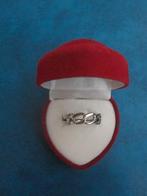 Ring - zilverkleurig - kettingpatroon (NIEUW), IJzer of Staal, Nieuw, Ophalen of Verzenden, Kleiner dan 17