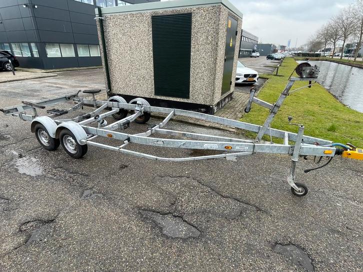 KALF tandemasser boottrailer 2000kg rijklaar !, Watersport en Boten, Boottrailers, Gebruikt, 1500 tot 3000 kg, 6 tot 9 meter, Ophalen