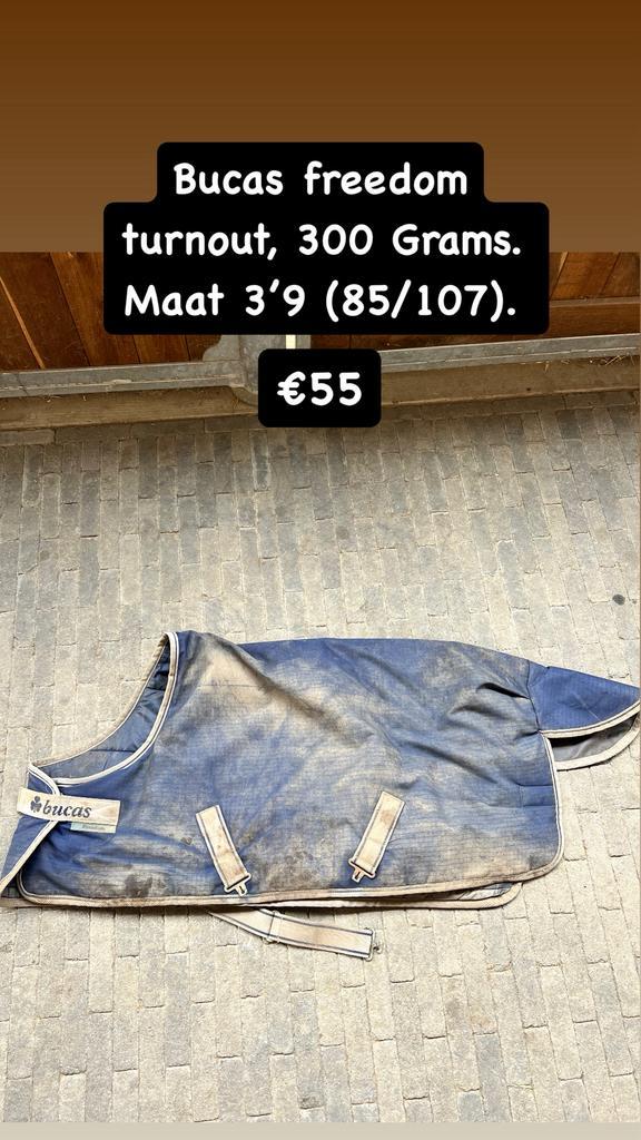 Bucas freedom deken 3’9, Dieren en Toebehoren, Paarden en Pony's | Dekens en Dekjes, Zo goed als nieuw, Deken, Ophalen of Verzenden
