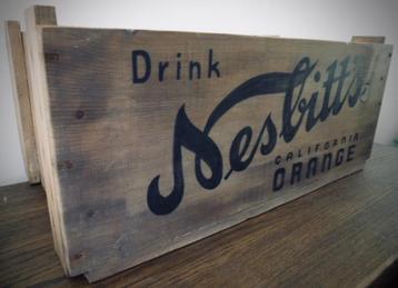Brocante vintage frisdrank kist / krat / Nesbitt's / Amerika beschikbaar voor biedingen