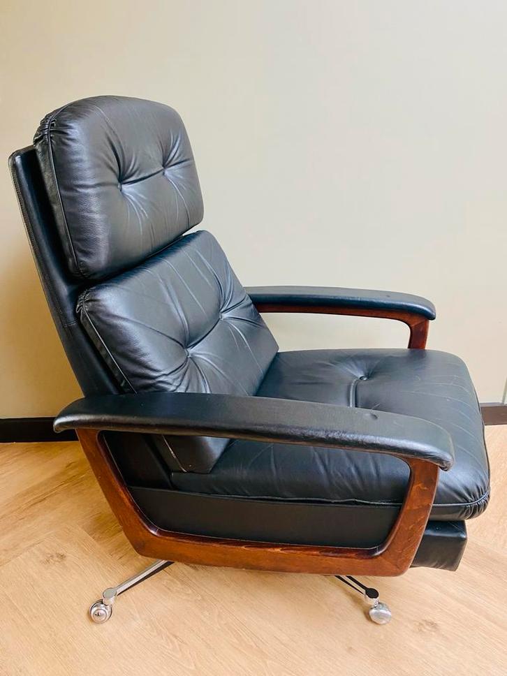 Lubke Fauteuil met Voetenbank - Mid-Century Design, Huis en Inrichting, Fauteuils, Gebruikt, Hout, 75 tot 100 cm, Ophalen