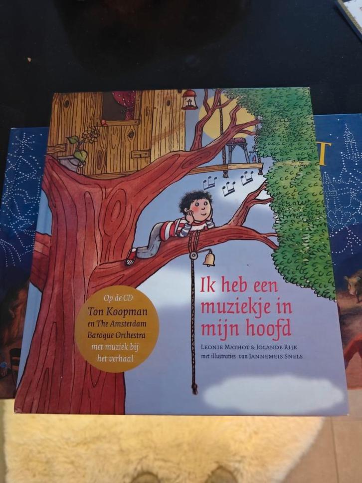 Ik heb een muziekje in mijn hoofd - Leonie Mathot, Boeken, Kinderboeken | Jeugd | onder 10 jaar, Zo goed als nieuw, Sprookjes