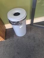 2 grote, gebruikte metalen prullenbakken, Ophalen, Gebruikt, 50 tot 75 cm, 40 liter of meer