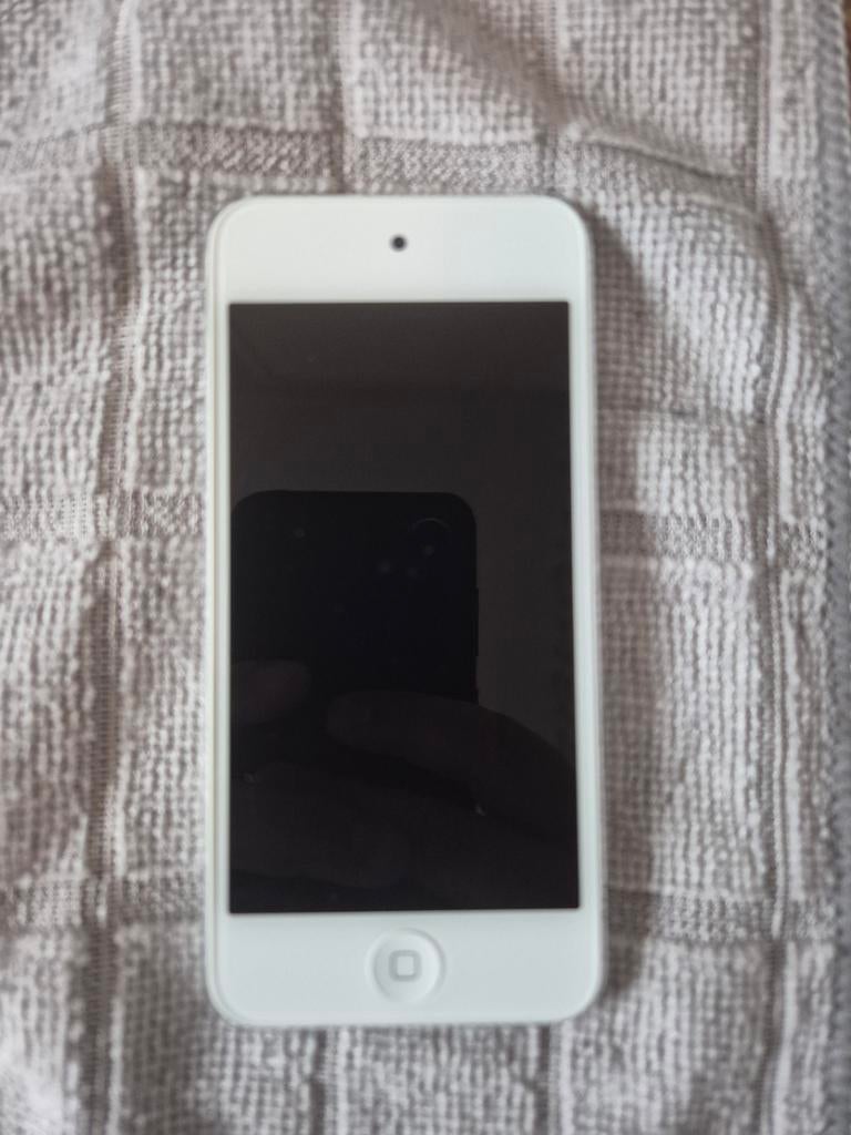 Witte iPod Touch - zeer Goede Conditie, volledig krasvrij!!, Audio, Tv en Foto, Mp3-spelers | Apple iPod, Touch, Ophalen of Verzenden