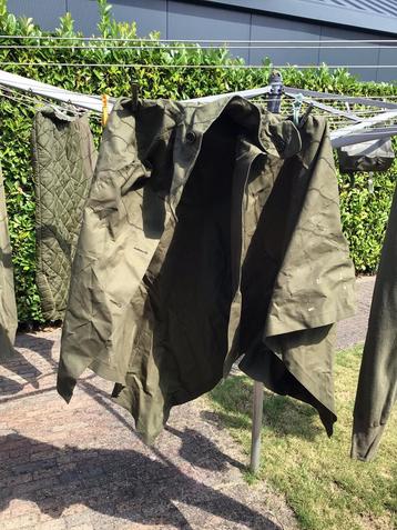 Legerkleding en legerspullen etc vintage 1987 beschikbaar voor biedingen