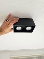 Zwarte plafondlamp met 2 spots, Huis en Inrichting, Lampen | Plafondlampen, Ophalen of Verzenden, Nieuw, Metaal, Modern