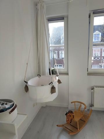 Leander hangwieg in perfecte staat beschikbaar voor biedingen