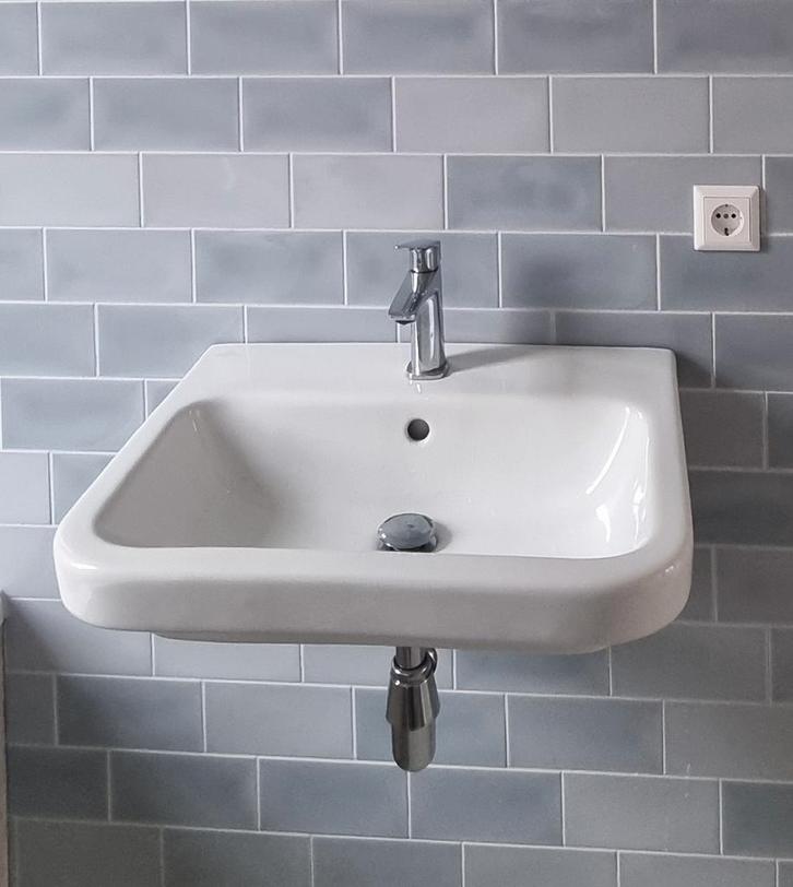 Wasbak Villeroy en Boch, Doe-het-zelf en Verbouw, Sanitair, Zo goed als nieuw, Wastafel, Ophalen