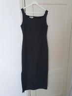 Lange grijze jurk met krijtstreep maat 36 van feature. Met e, Ophalen of Verzenden, Zo goed als nieuw, Korte mouw, Maat 36 (S)