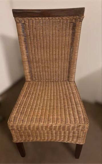 4x rieten eetkamerstoelen beschikbaar voor biedingen