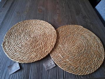 2 rotan placemats van Kitchen Tools