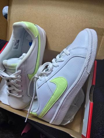 Nike beschikbaar voor biedingen