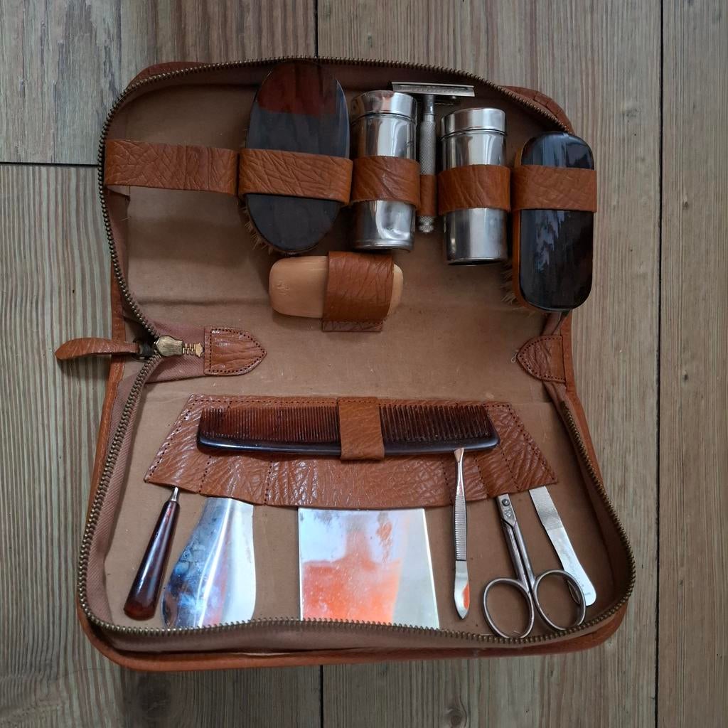 Vintage Scheerset Reisetui, Ophalen of Verzenden, Gebruikt, Bruin, Softcase
