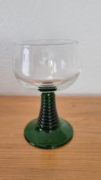Wijnglas "France" geribbelde groene voet, Huis en Inrichting, Ophalen, Glas of Glazen, Overige stijlen, Glas