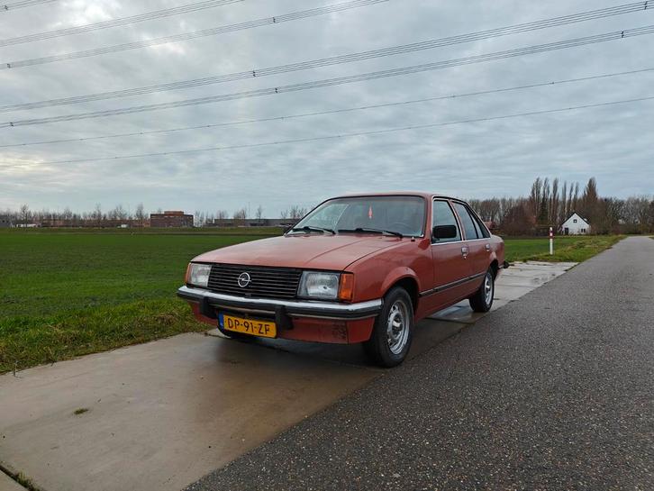 Opel Rekord 2.0 S AUT 1979 LPG, Auto's, Opel, Particulier, LPG, Sedan, Automaat, Origineel Nederlands, Rood, Bruin, Achterwielaandrijving