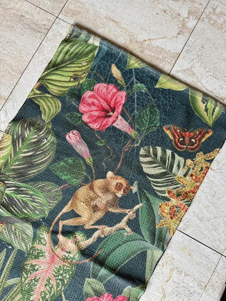 Vloerkleed handgemaakt, Huis en Inrichting, Stoffering | Tapijten en Kleden, Zo goed als nieuw, 100 tot 150 cm, Rechthoekig, Ophalen of Verzenden