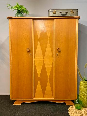 Vintage 3-deur kledingkast jaren 50/60 retro design kast oak beschikbaar voor biedingen