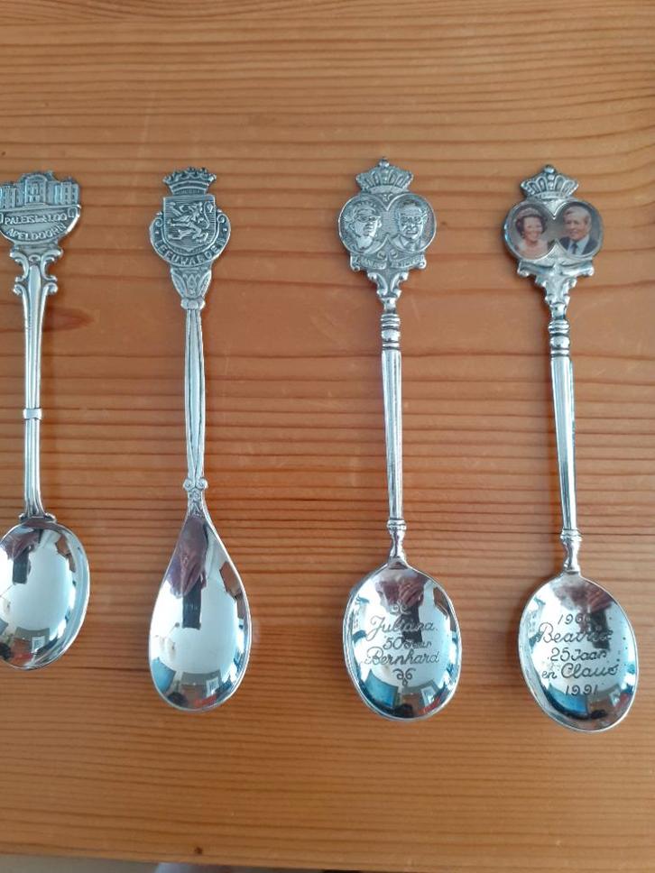 Verzilverde theelepeltjes, Verzamelen, Koninklijk Huis en Royalty, Gebruikt, Speld(je) of Lepel(tje), Nederland, Ophalen of Verzenden