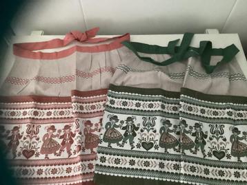 Keuken taille schort, rood en groen. Oostenrijk, Duitsland. beschikbaar voor biedingen