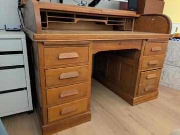 Antiek eiken Art Deco rolluik bureau beschikbaar voor biedingen