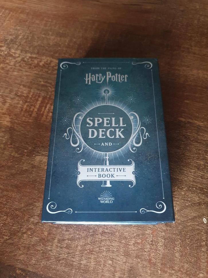 Harry Potter Spell Deck & Interactief Boek, Verzamelen, Harry Potter, Zo goed als nieuw, Boek of Poster, Ophalen of Verzenden