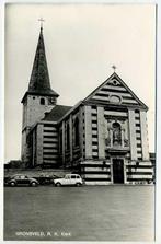 Gronsveld - RK Kerk (auto's), Verzamelen, Ansichtkaarten | Nederland, Ophalen of Verzenden, 1960 tot 1980, Ongelopen, Limburg