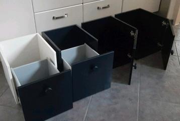 2 ladekasten , 2 deurtjes voor ikea kallax Vakkenkast  beschikbaar voor biedingen