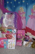 Leuke Barbie verkleedkist te huur voor acht kinderen €60, Ophalen, Zo goed als nieuw, Jongen of Meisje