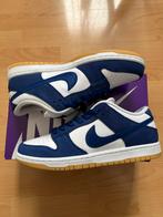 Nike Dunk Low Dodgers EU 42, Blauw, Nieuw, NIKE, Ophalen of Verzenden