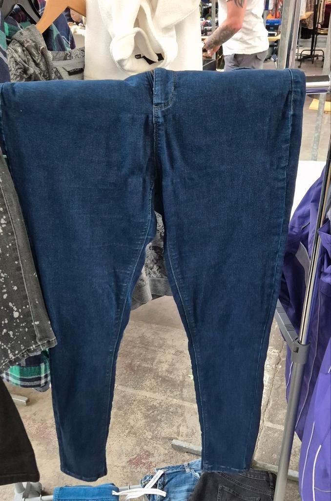 Diverse broeken, diverse maten, Kleding | Dames, Spijkerbroeken en Jeans, Zo goed als nieuw, W30 - W32 (confectie 38/40), Overige kleuren