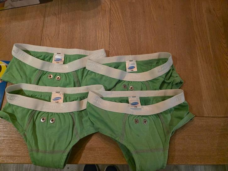 Uriflex broekjes maat 140, Kinderen en Baby's, Overige Kinderen en Baby's, Zo goed als nieuw, Ophalen of Verzenden