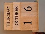 Houten aftelkalender, Ophalen of Verzenden, Dagkalender, Zo goed als nieuw