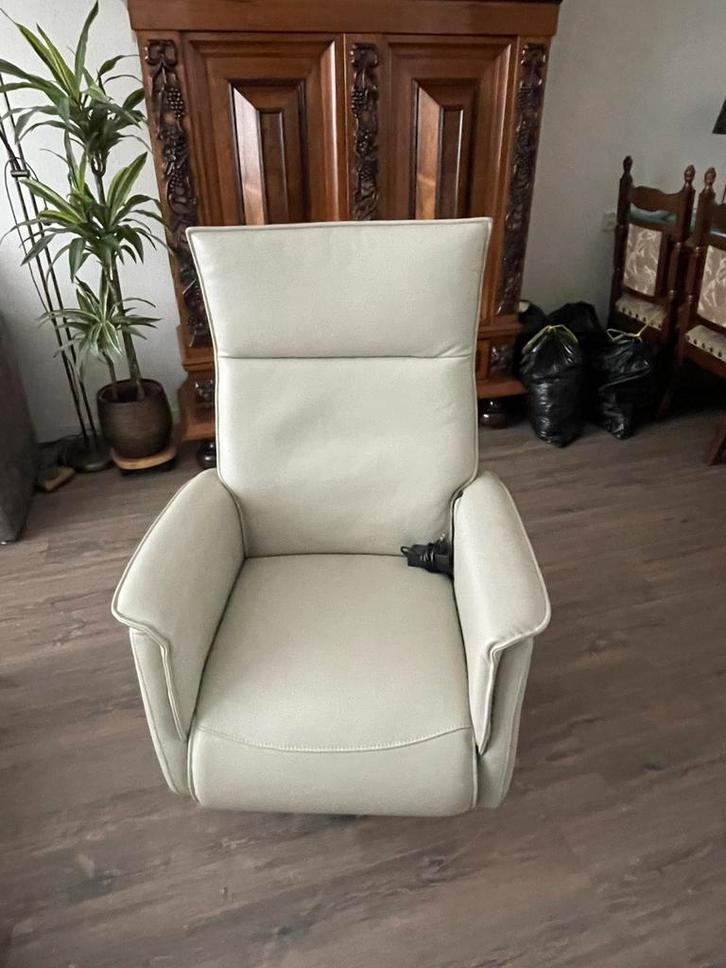 Relax fauteuil stoel, Huis en Inrichting, Fauteuils, Zo goed als nieuw, Leer, 50 tot 75 cm, 75 tot 100 cm, Ophalen