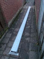 Zonnescherm 5700 mm, Tuin en Terras, Zonneschermen, 150 tot 300 cm, Ophalen of Verzenden, Zo goed als nieuw, Knikarmscherm