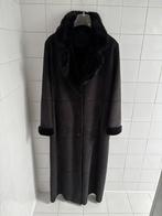 Lammy mantel van kunstbont, Ophalen of Verzenden, Zo goed als nieuw, Maat 38/40 (M), Zwart