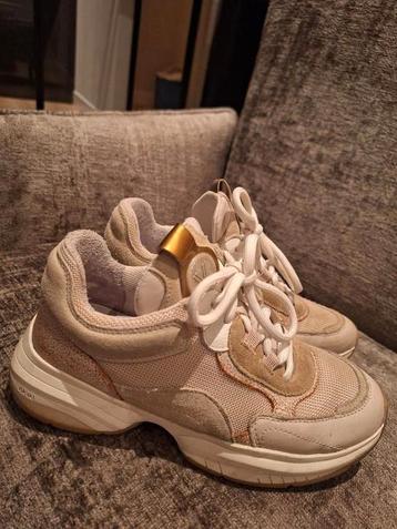 Via vai pepper finn sneakers 37  beschikbaar voor biedingen