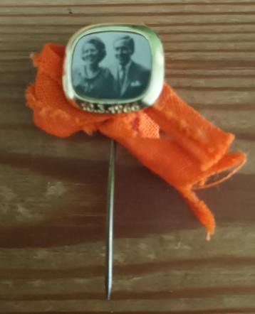 Speldje huwelijk Beatrix & Claus 10-03-1966 beschikbaar voor biedingen