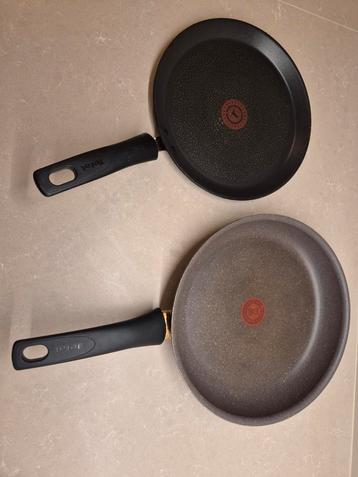 2 Tefal koekenpannen  beschikbaar voor biedingen